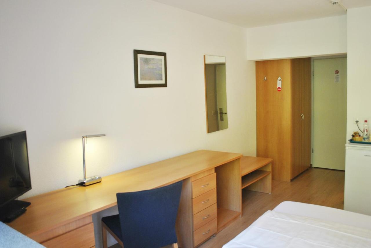 Business Hotel Riverside Duggingen Extérieur photo